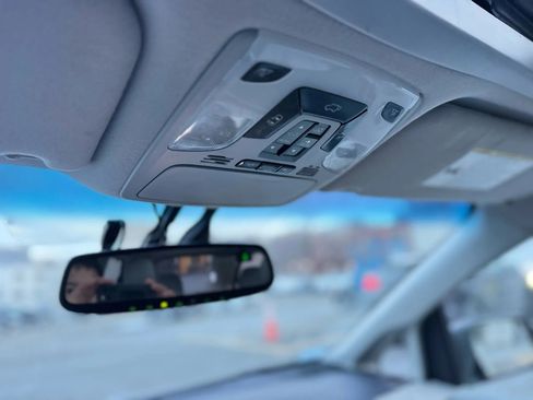 Used 2013 Toyota Sienna Limited image 15