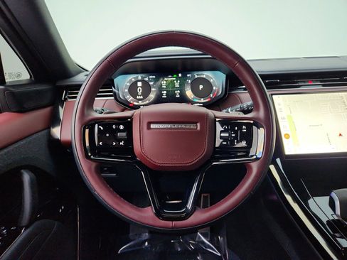 Used 2025 Land Rover Range Rover Sport Dynamic SE AWD/4WD image 23