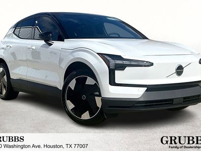 New 2026 Volvo EX30 Plus w/ Protection Package Premier