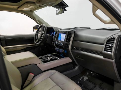 Used 2020 Ford Expedition XLT w/ Equipment Group 202A image 7