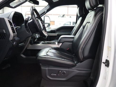 Used 2022 Ford F350 Platinum AWD/4WD image 6