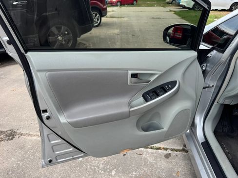 Used 2013 Toyota Prius Two FWD image 15