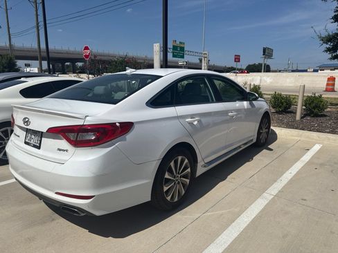 Used 2017 Hyundai Sonata Sport w/ Cargo Package FWD image 4