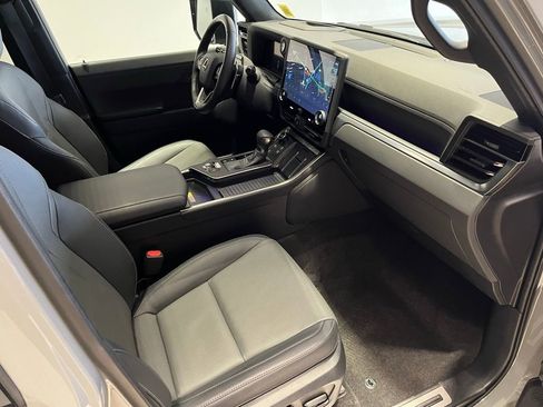 Used 2025 Lexus GX 550 AWD/4WD image 41