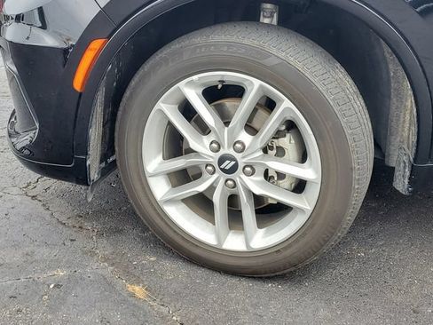 Used 2025 Dodge Durango GT AWD/4WD image 4