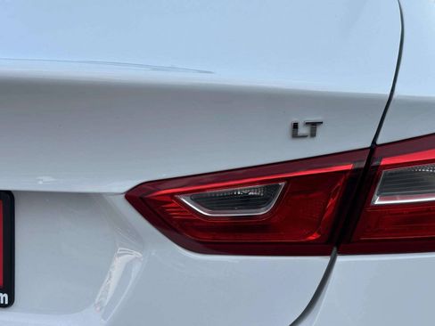 Used 2023 Chevrolet Malibu LT FWD image 16
