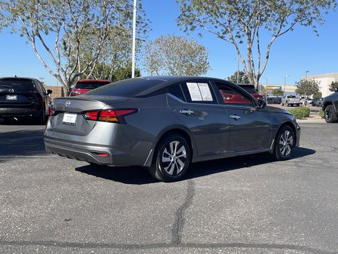 Used 2024 Nissan Altima 2.5 S image 5