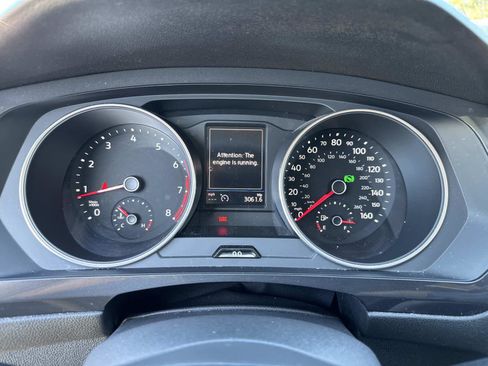 Used 2021 Volkswagen Tiguan S image 30