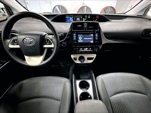 Used 2017 Toyota Prius Two w/ Prius Two Safety Plus Package FWD image 16