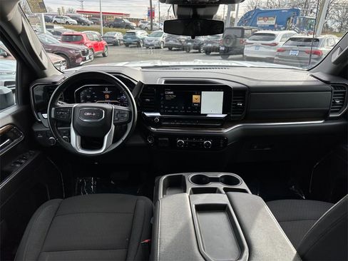 Used 2024 GMC Sierra 2500 SLE image 22