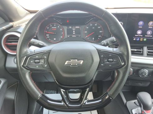 Used 2024 Chevrolet Trax RS w/ Driver Confidence Package FWD image 11
