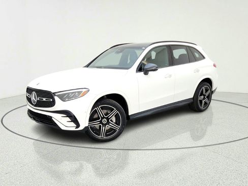 Certified 2023 Mercedes-Benz GLC 300 image 1