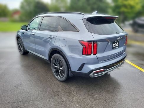 Certified 2022 Kia Sorento SX FWD image 4
