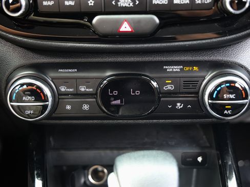 Used 2025 Kia Soul S FWD image 34