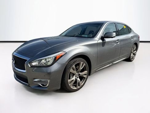 Used 2019 INFINITI Q70 L 3.7 AWD/4WD image 3