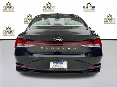 Used 2023 Hyundai Elantra SEL w/ Convenience Package FWD image 7