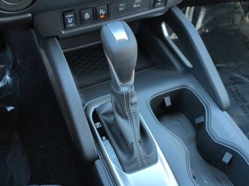 New 2026 Nissan Frontier SV w/ All-Weather Content Package image 18