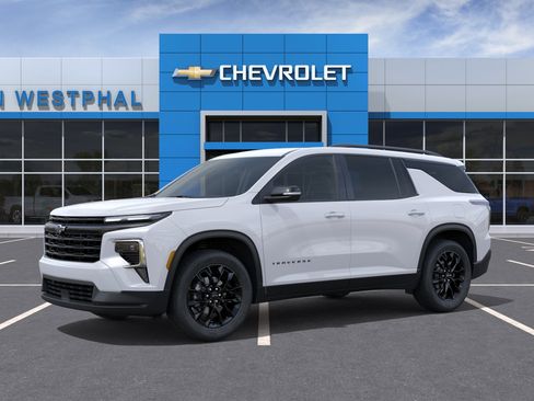 New 2026 Chevrolet Traverse LT image 2