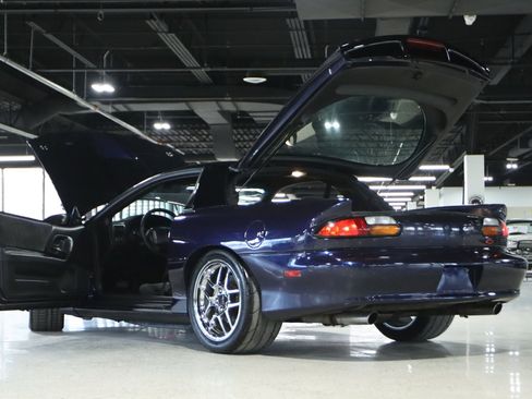 Used 2001 Chevrolet Camaro Z28 image 34