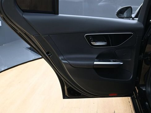 Used 2024 Mercedes-Benz C 300 Sedan image 39
