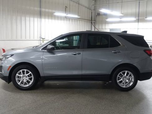 Used 2024 Chevrolet Equinox LT FWD image 4