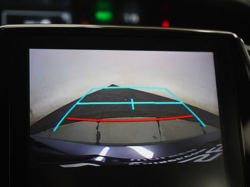 Used 2017 Toyota Prius Prime Premium image 27