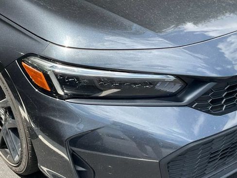 Used 2025 Honda Civic Sport image 3