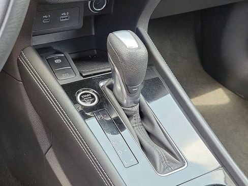 Used 2023 Nissan Kicks SV FWD image 16