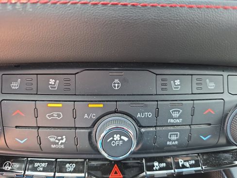 Used 2024 Dodge Durango GT AWD/4WD image 30