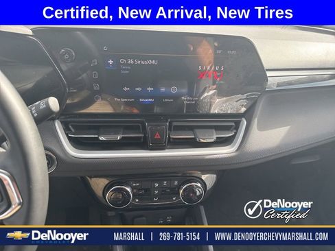 Used 2024 Chevrolet TrailBlazer LT w/ Convenience Package FWD image 16