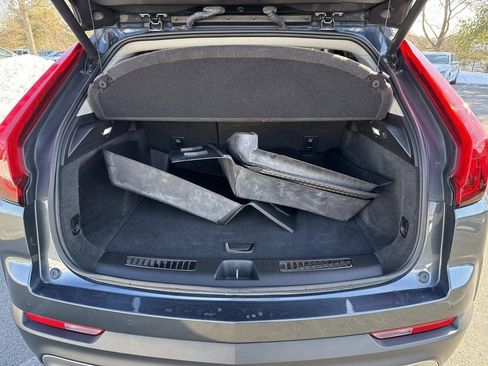 Used 2019 Cadillac XT4 Premium Luxury w/ Cold Weather Package image 20