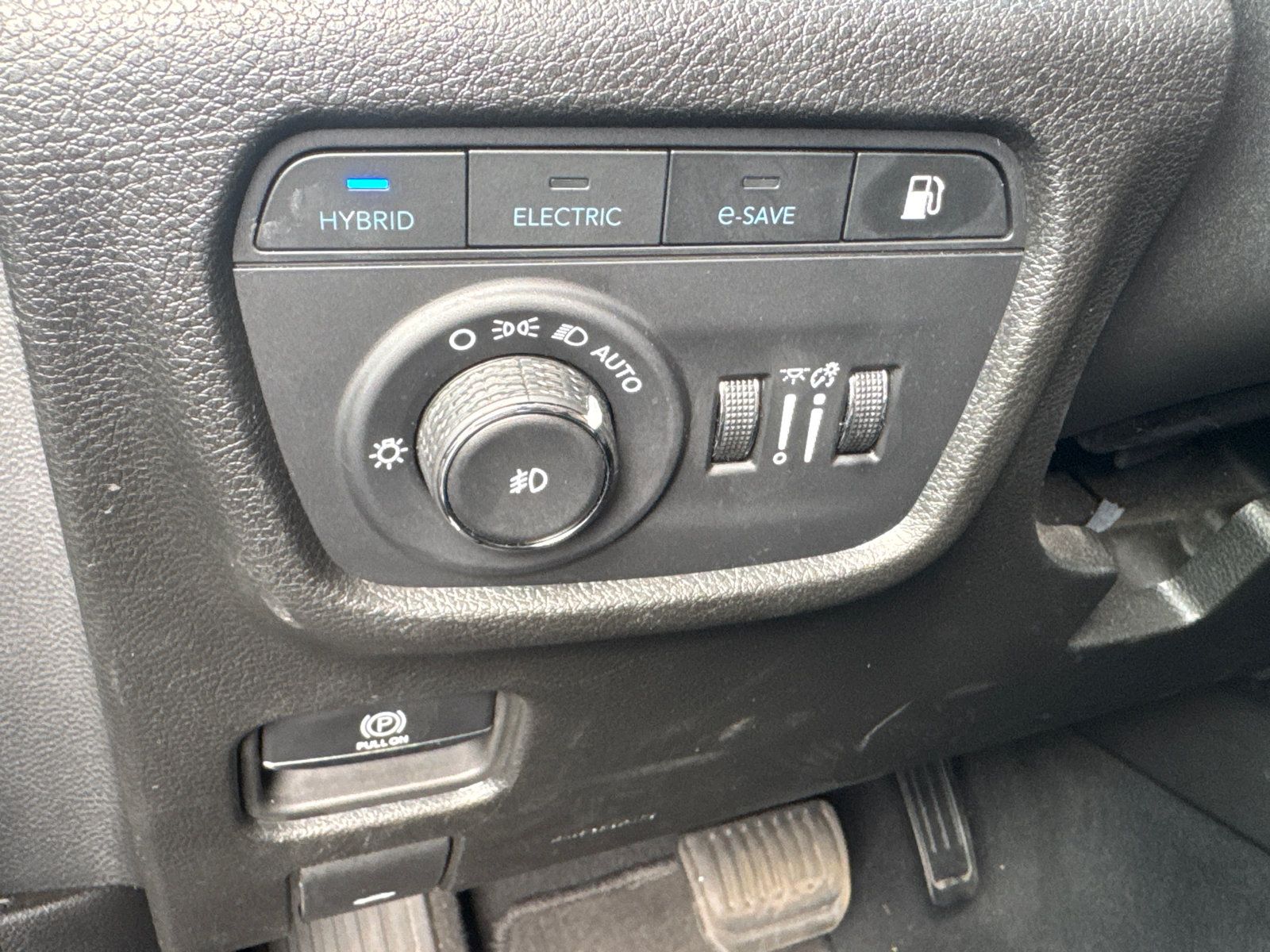 Used 2024 Jeep Grand Cherokee Limited 4xe AWD/4WD image 37