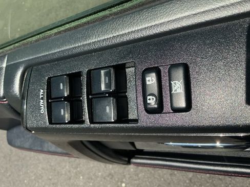 Used 2019 Toyota 4Runner TRD Off-Road Premium AWD/4WD image 29