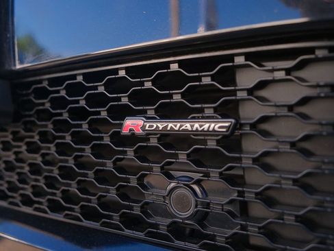 Used 2023 Land Rover Range Rover Evoque R-Dynamic SE image 6