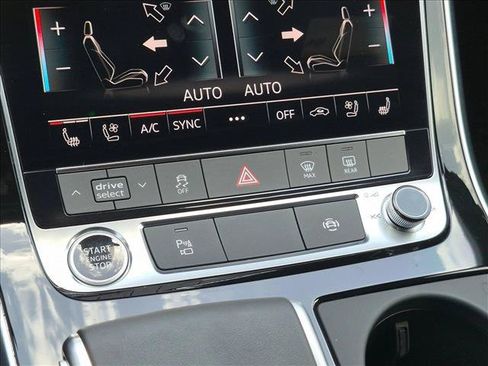 Used 2025 Audi Q7 3.0T Premium Plus AWD/4WD image 13