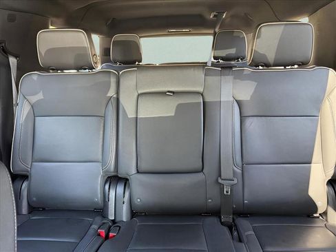 Certified 2024 Chevrolet Suburban Premier image 17