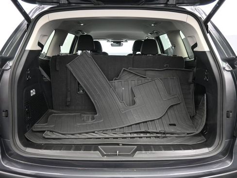 Used 2023 Subaru Ascent Limited image 23