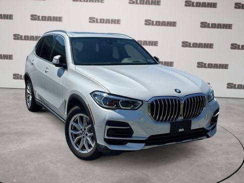 Used 2022 BMW X5 xDrive40i w/ Executive Package AWD/4WD image 6