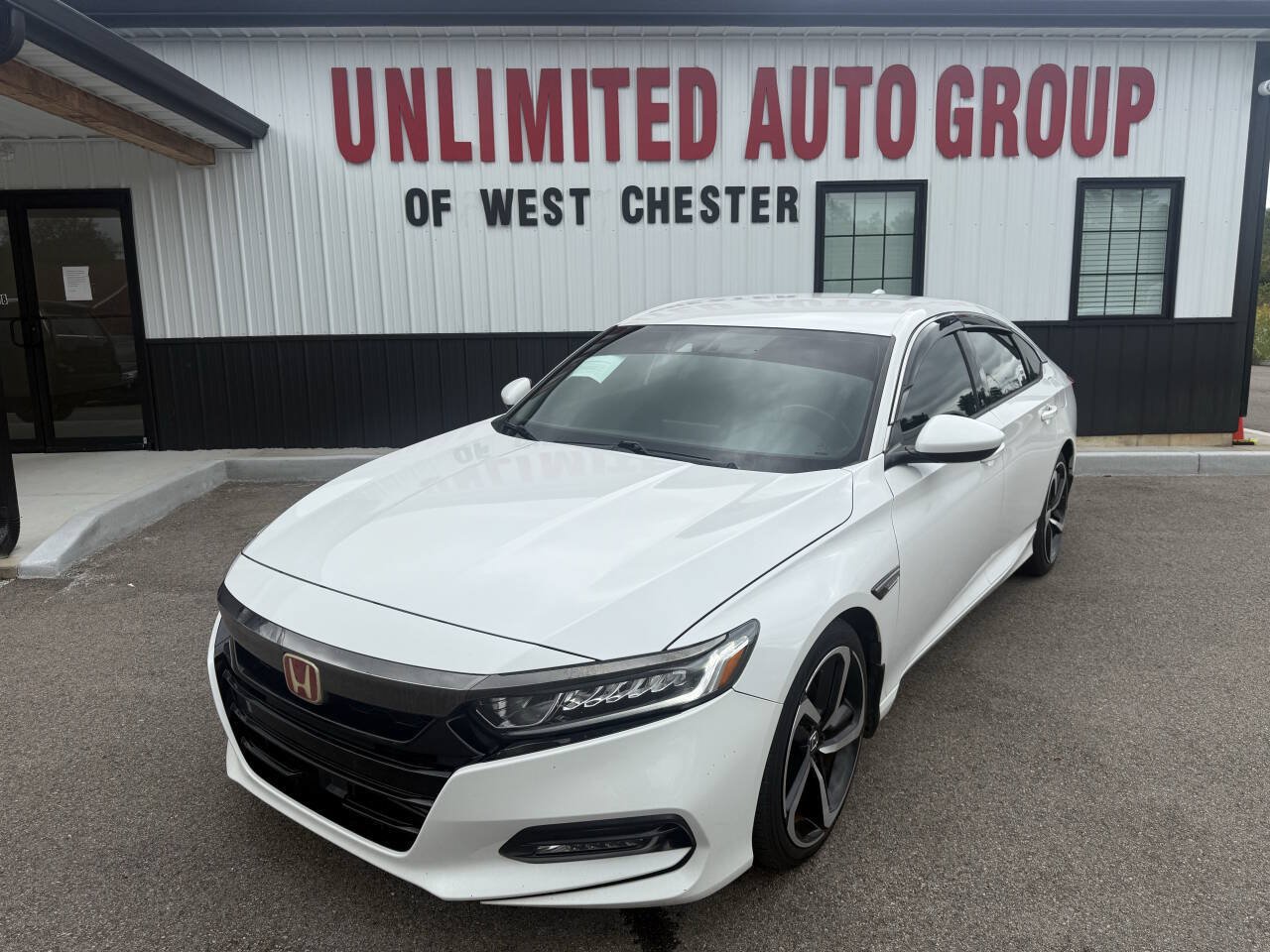 Used 2020 Honda Accord Sport image 1