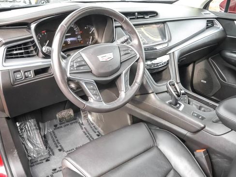 Used 2018 Cadillac XT5 Premium Luxury image 4