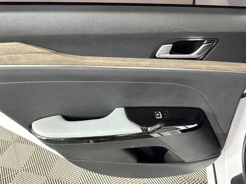 Used 2023 Kia K5 EX image 25