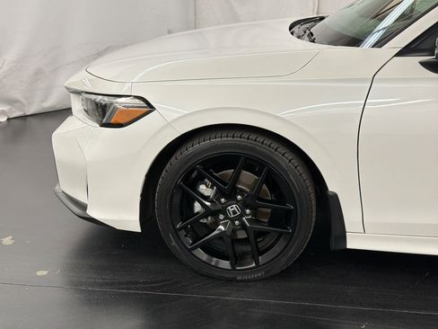 Certified 2025 Honda Civic FWD Hybrid Sedan image 12