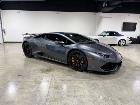 Used 2016 Lamborghini Huracan LP 610-4 AWD/4WD image 3