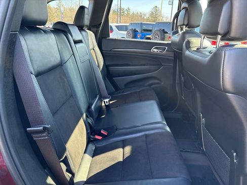 Used 2019 Jeep Grand Cherokee Altitude image 22