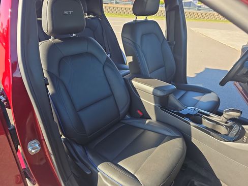Used 2025 Buick Envista Sport Touring w/ Convenience I Package FWD image 10
