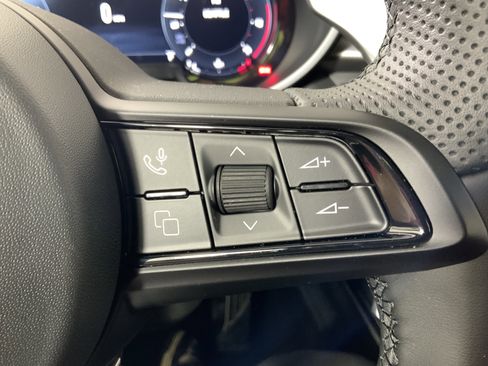 New 2025 Alfa Romeo Stelvio Sprint w/ Convenience Package image 20