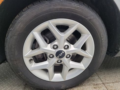 Used 2023 Kia Soul LX w/ Option Group 015 FWD image 31