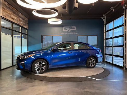 Used 2020 Kia Forte LXS FWD image 7