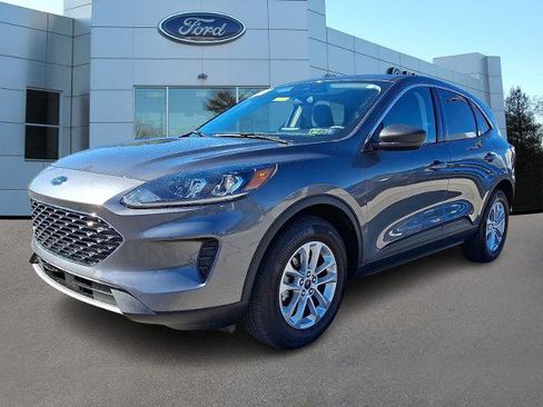 Certified 2022 Ford Escape SE w/ Convenience Package image 3