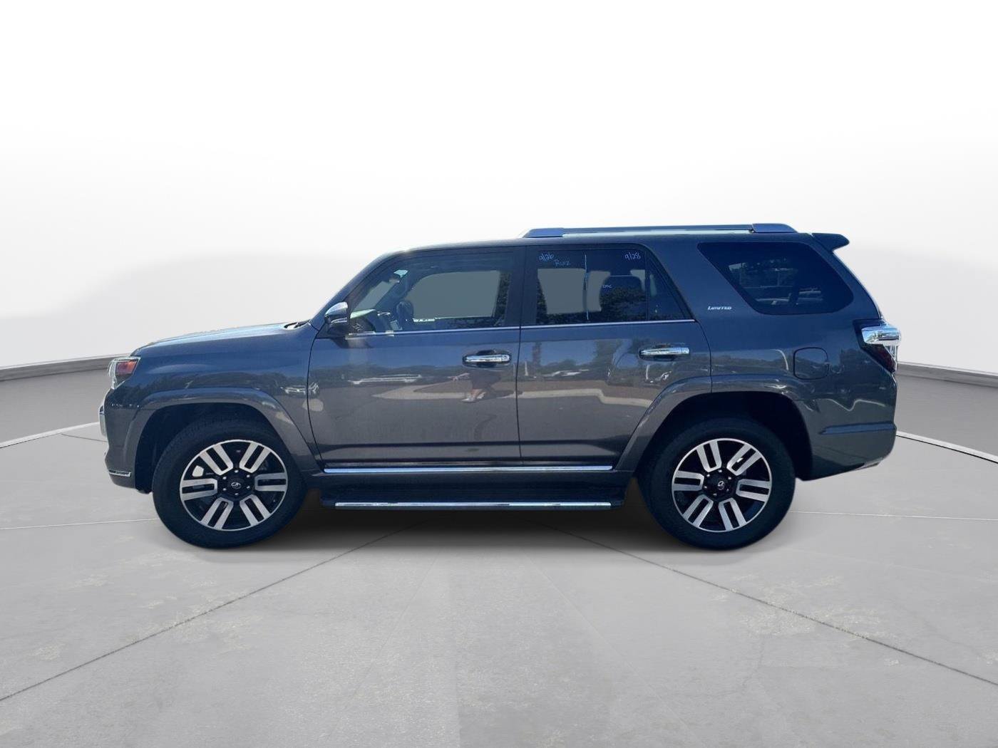 Used 2020 Toyota 4Runner Limited AWD/4WD image 9